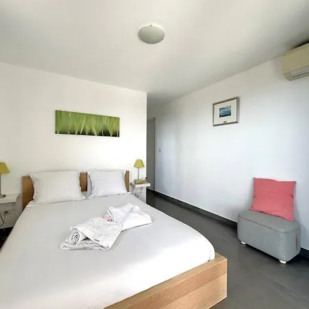 Eden Pour 8 Personnes Climatisee Avec Piscine Chauffee Et Vue A Villa La Londe-les-Maures