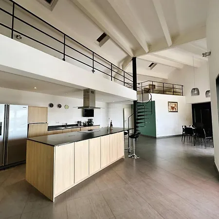 Villa Eden Pour 8 Personnes Climatisee Avec Piscine Chauffee Et Vue A