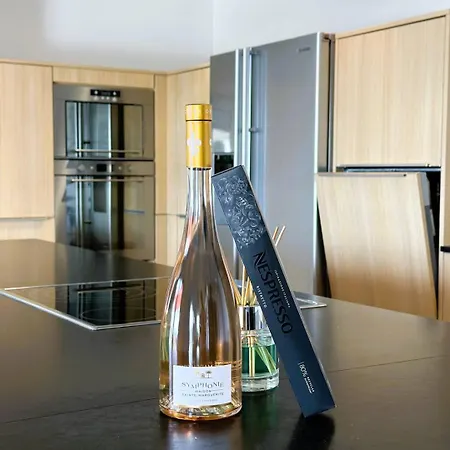 Villa Eden Pour 8 Personnes Climatisee Avec Piscine Chauffee Et Vue A La Londe-les-Maures