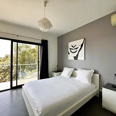 Eden Pour 8 Personnes Climatisee Avec Piscine Chauffee Et Vue A