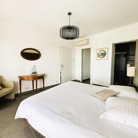 Eden Pour 8 Personnes Climatisee Avec Piscine Chauffee Et Vue A Villa